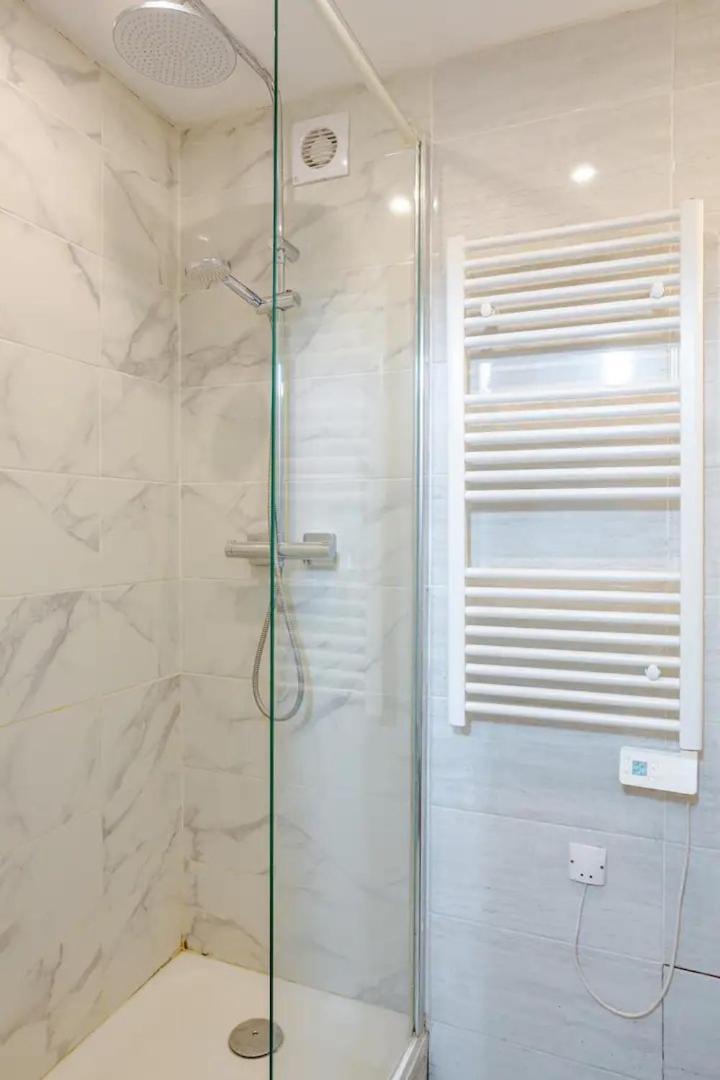 Superbe Studio Gambetta Appartement Parijs
